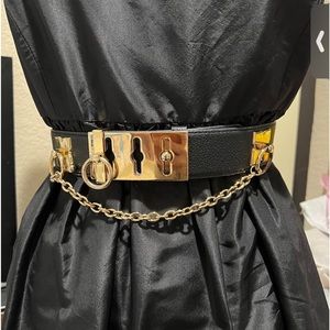 BCBG Toggle waist belt